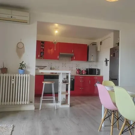 Апартаменты T3 Lumineux Et Agreable *