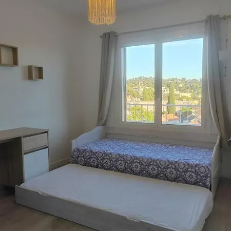 T3 Lumineux Et Agreable Тулон